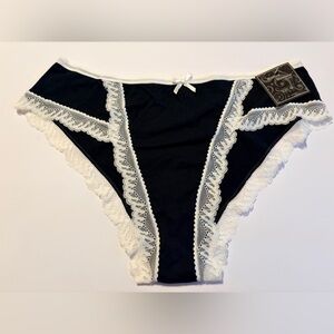 NWT Wilshire Montana Black & White Lace Trim Panties Size 4X – Bundle 5/$25